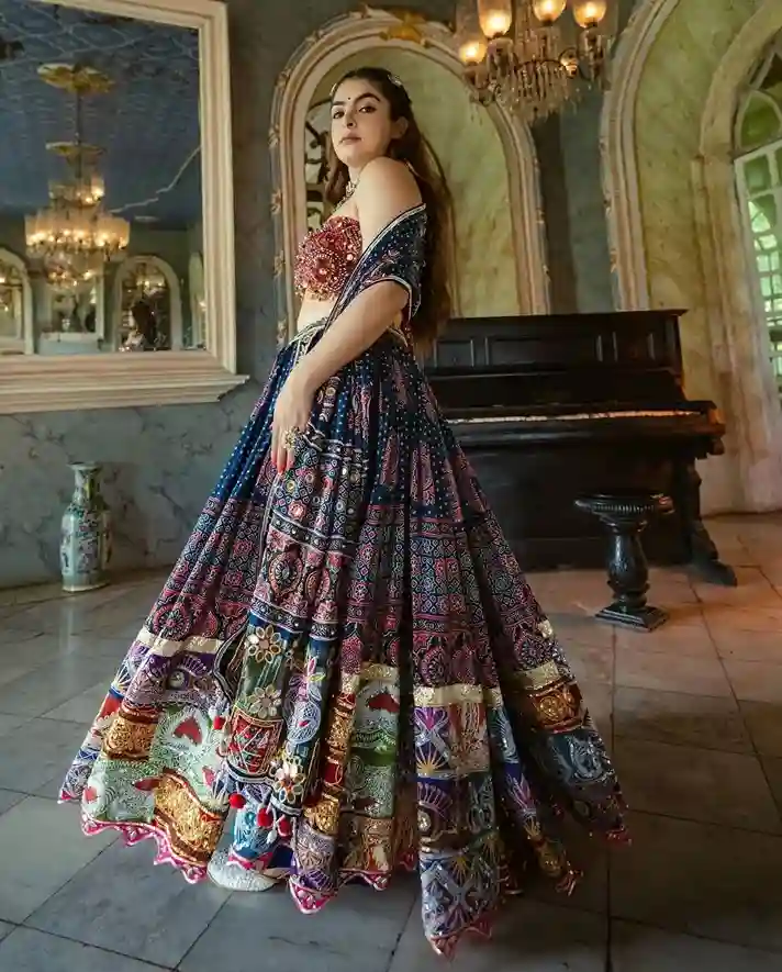 Midnight Majesty Chaniya Choli – The Crown Jewel of Festive Couture - Image 3